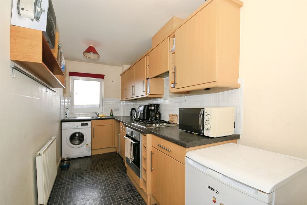 Property photo 2 of 9