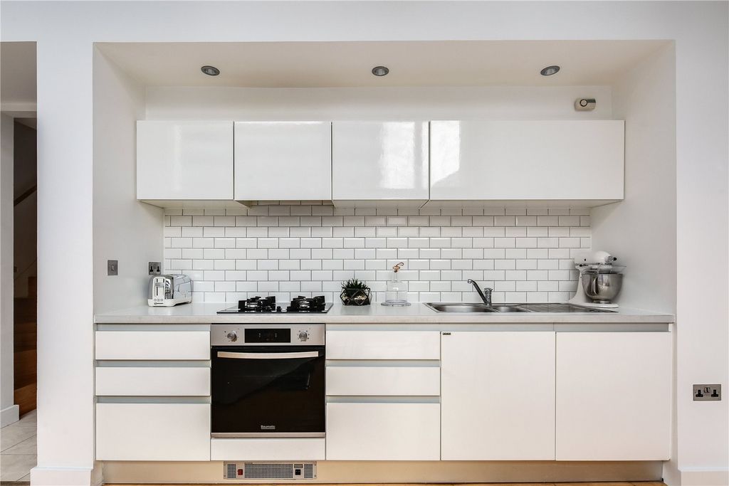 Property photo 2 of 14 Kitchen View 2