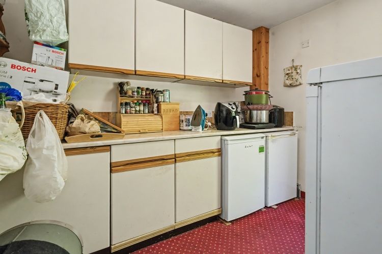 Property photo 3 of 18 327392