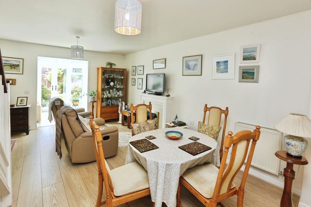 Property photo 2 of 15 Pbox-Img.Jpg