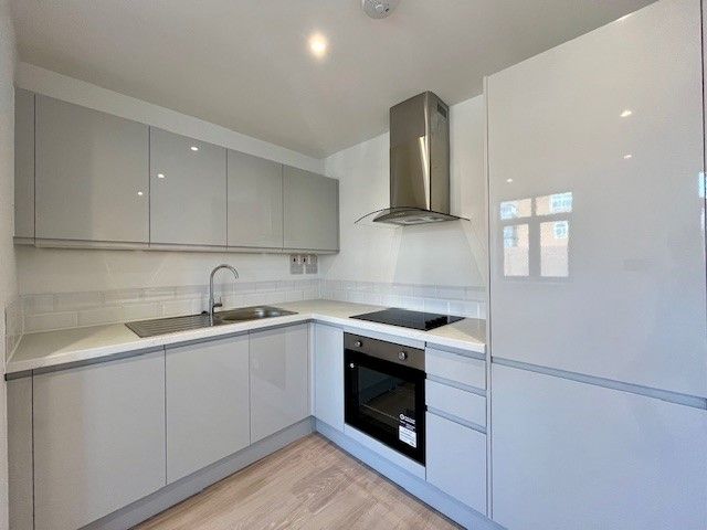 Property photo 3 of 6 Kitchen