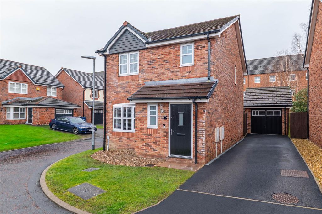 Property photo 1 of 24 Front External