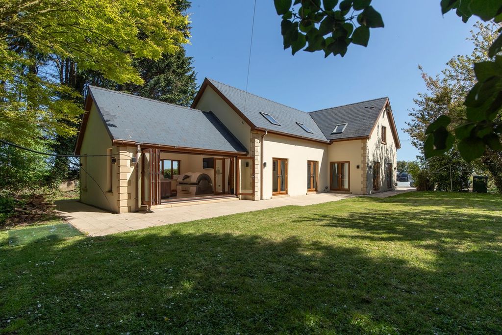 Property photo 1 of 49