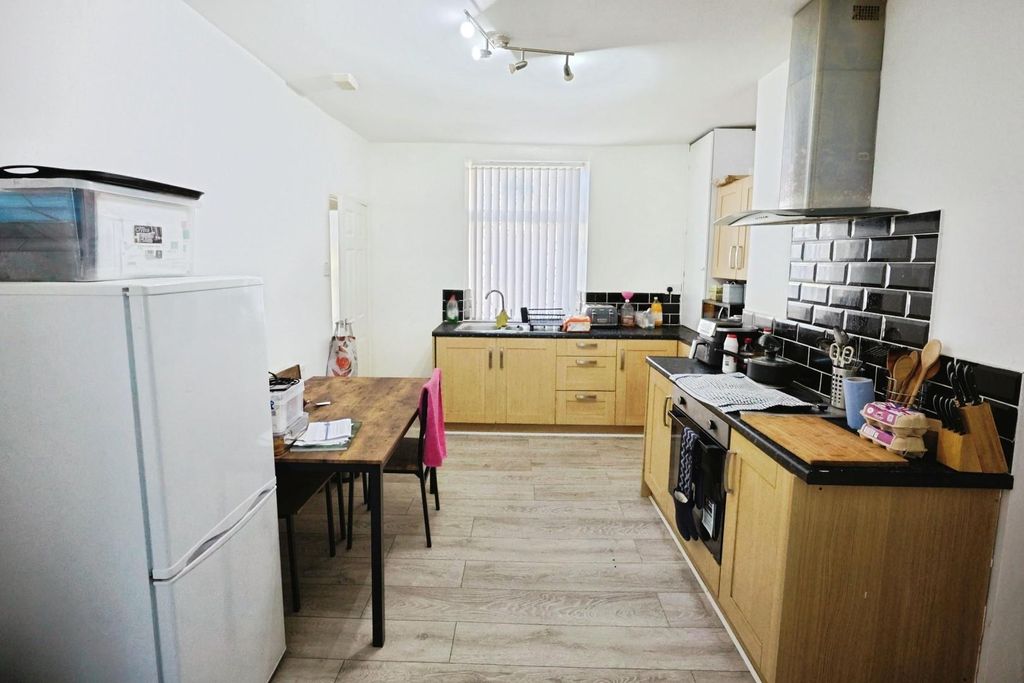 Property photo 3 of 8 B85E61Dd-Pk7A0232.Jpg