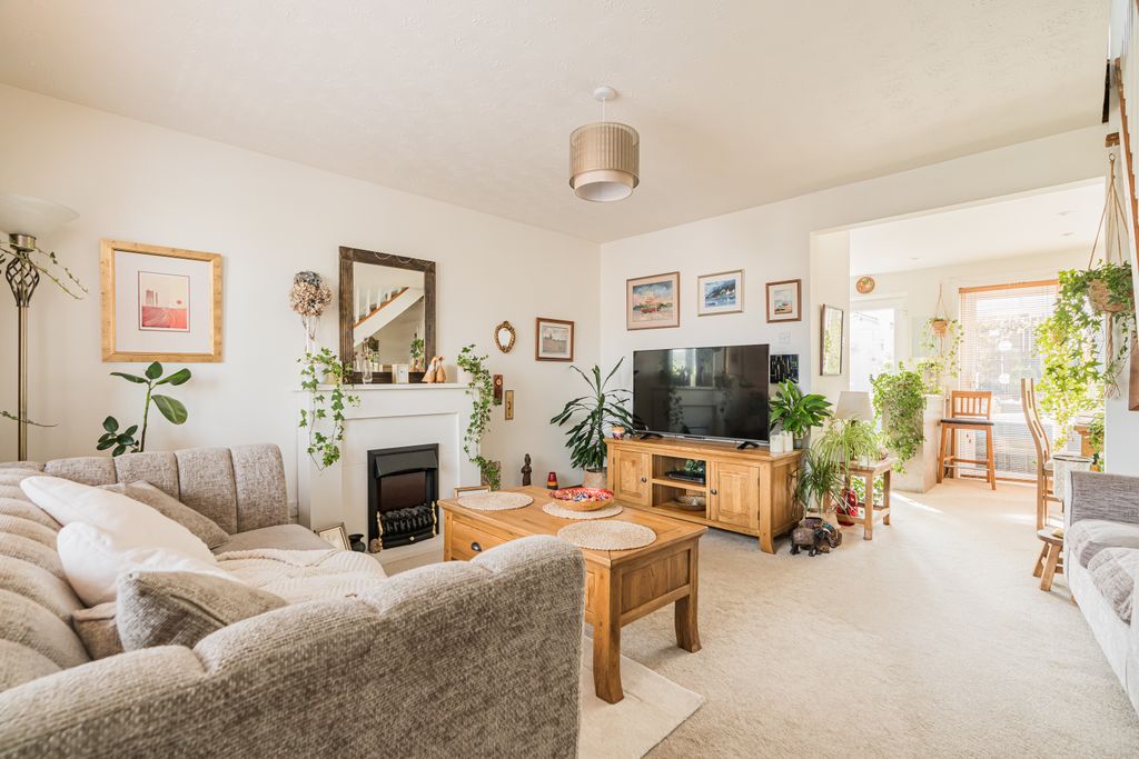 Property photo 2 of 25 Property Image 2