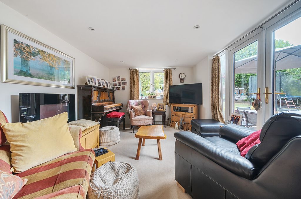 Property photo 2 of 15 1330657-13-688c90...