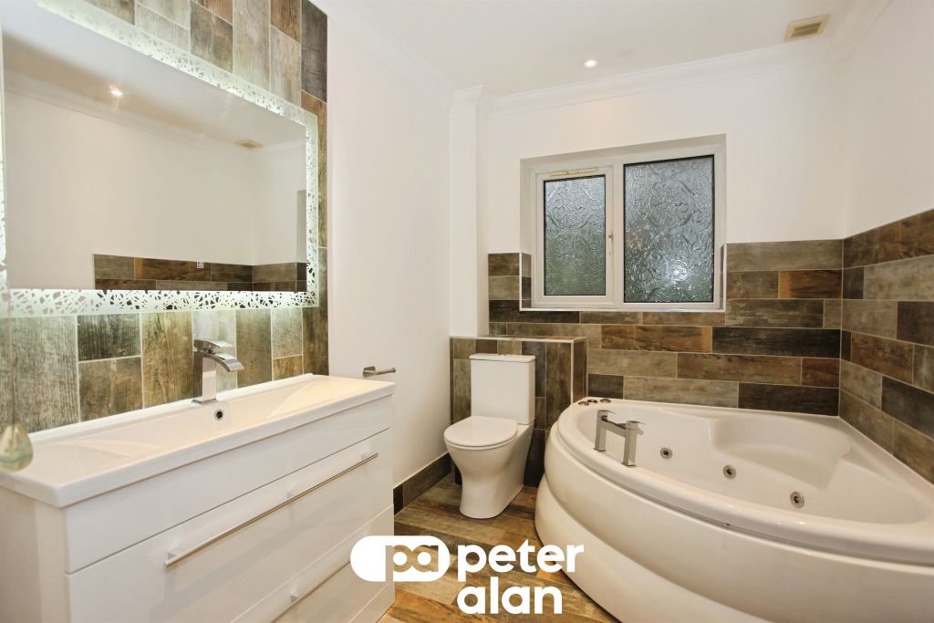 Property photo 3 of 34