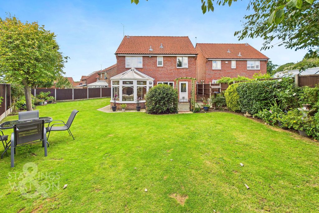 Property photo 3 of 27