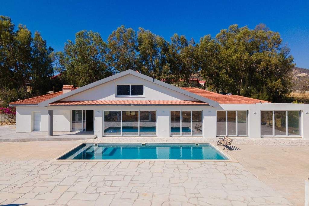 Property photo 1 of 30