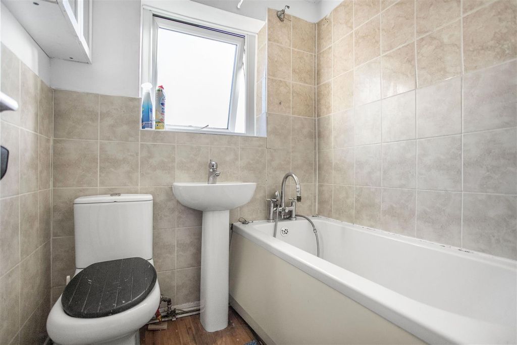 Property photo 3 of 9 Img_0176.Jpg