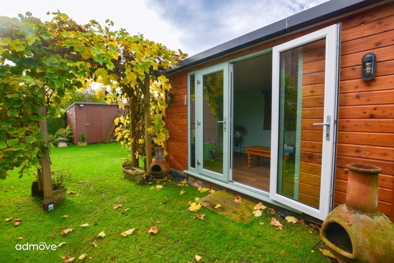 Property photo 3 of 29 Photo 25