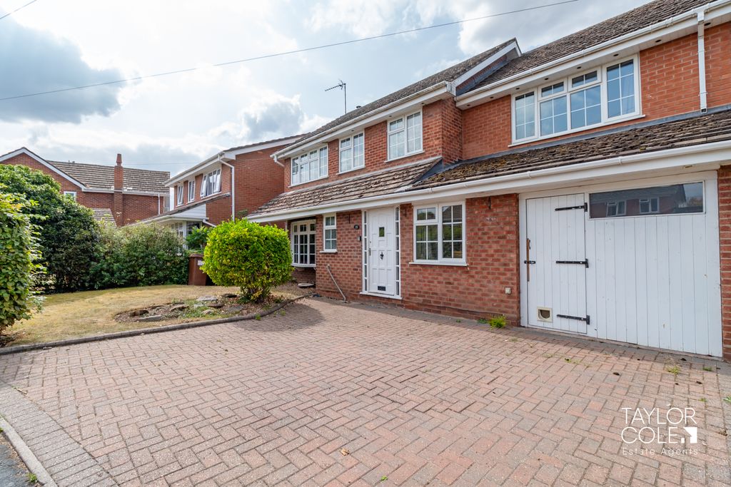 Property photo 2 of 33