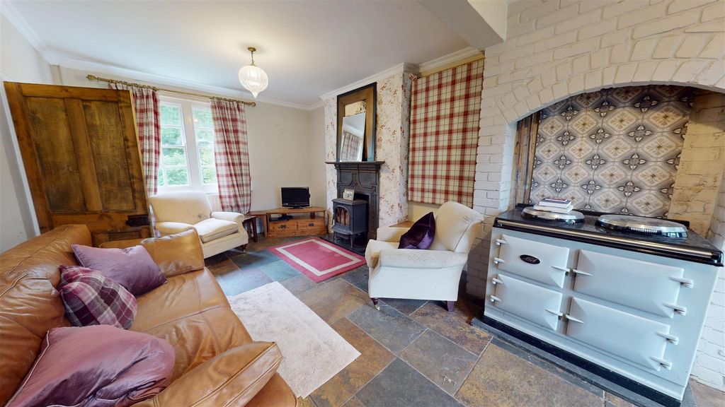 Property photo 2 of 22