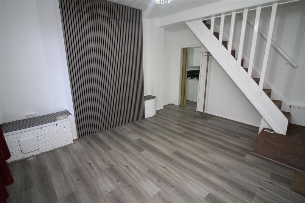 Property photo 3 of 9 Img_5852[1].Jpg