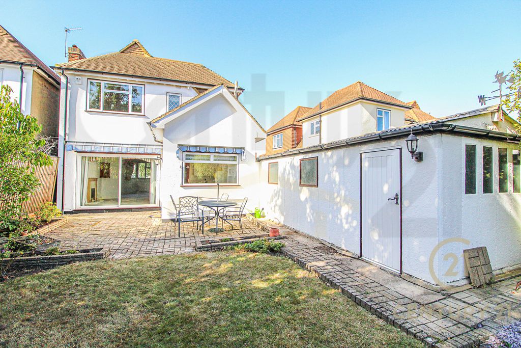 Property photo 2 of 17