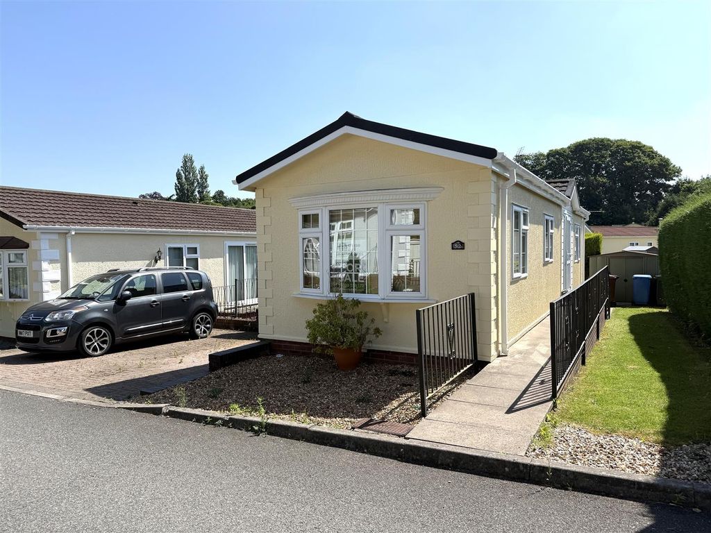 Property photo 1 of 16 52 Lower New 5.Jpeg