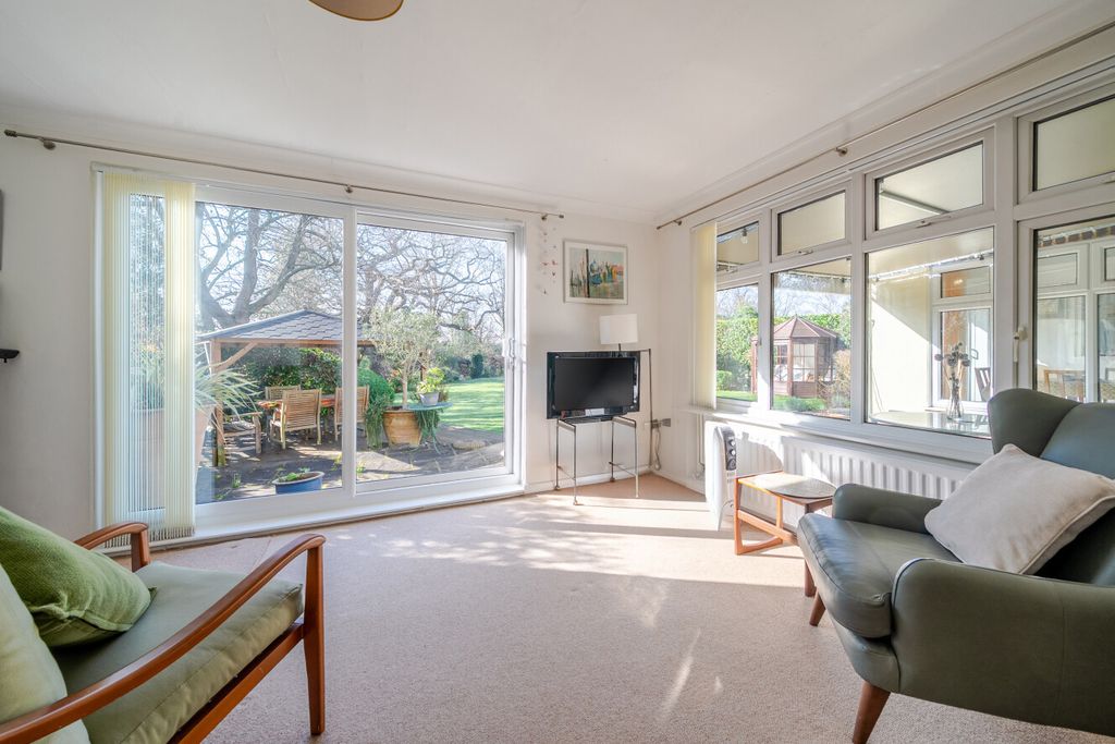 Property photo 3 of 20 1421478-12-69A96A...