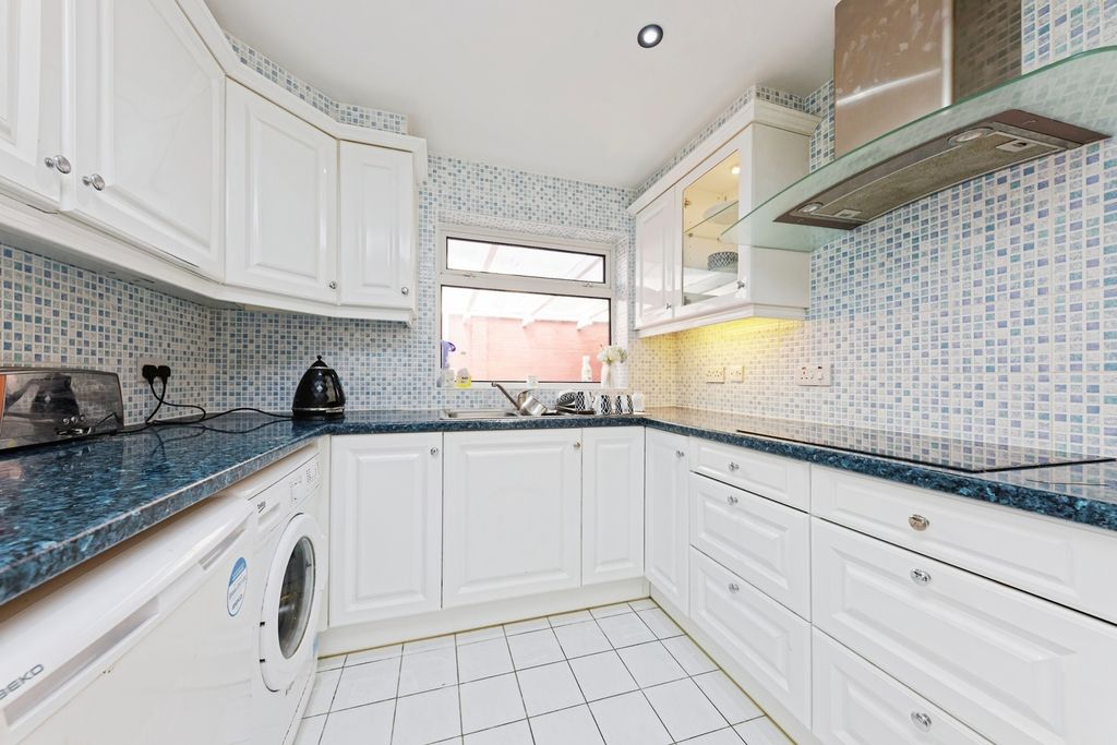 Property photo 2 of 12 Photo