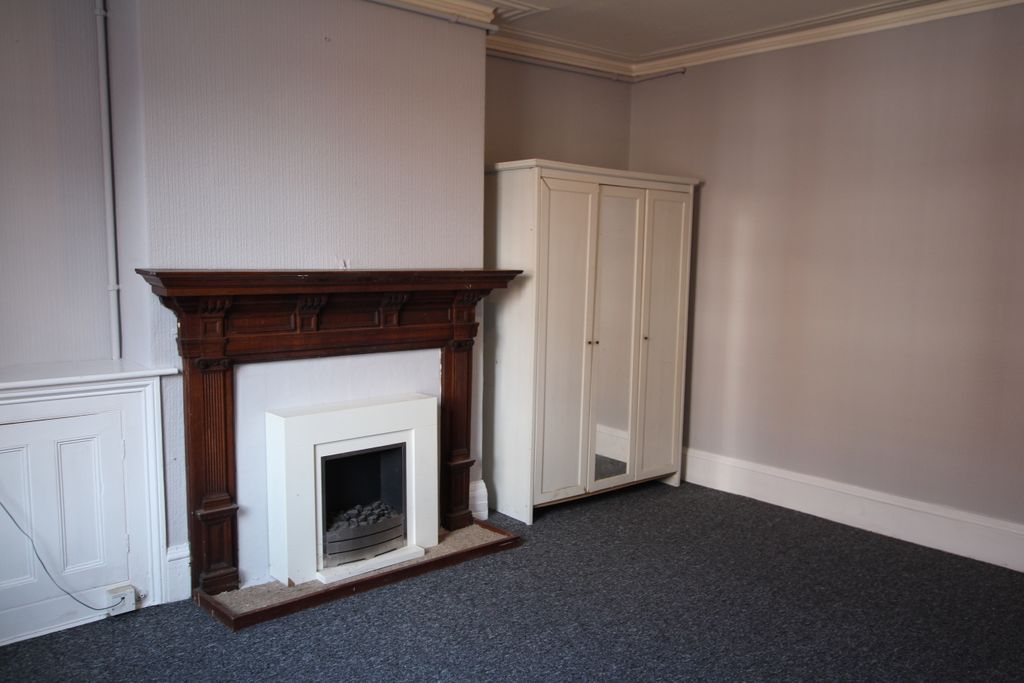 Property photo 3 of 3