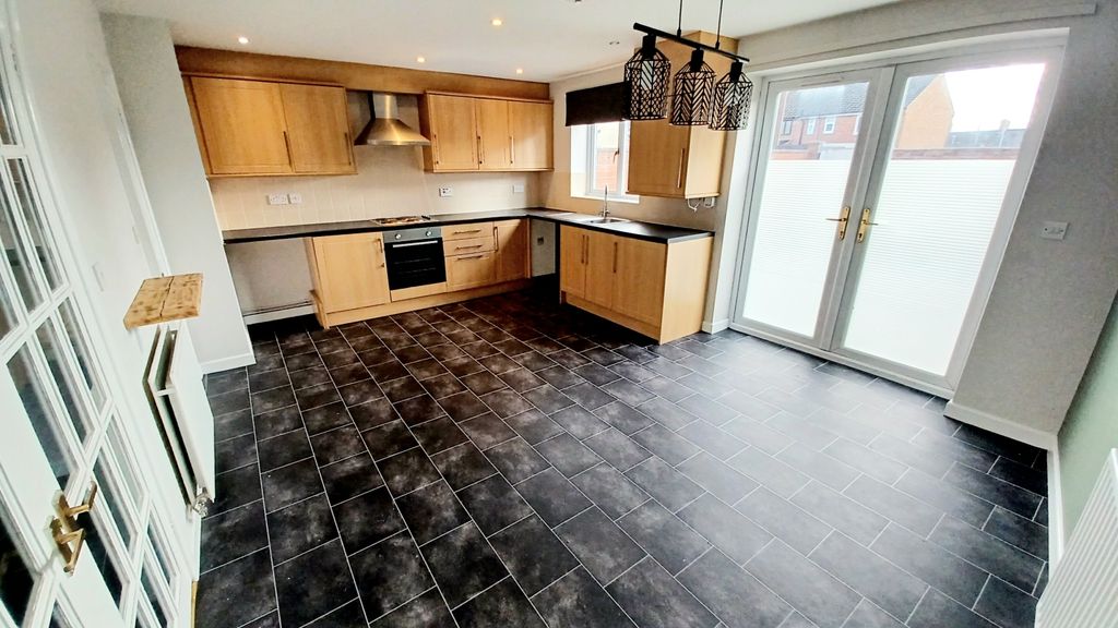 Property photo 3 of 13 20241007_140133