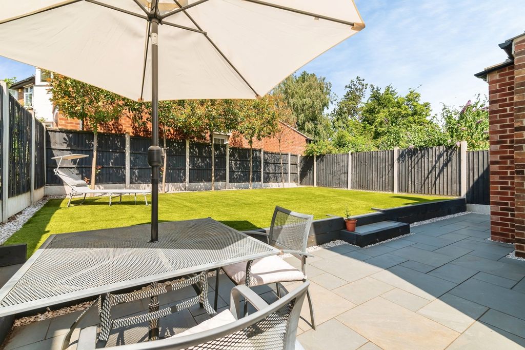 Property photo 3 of 18 Pbox-Img.Jpg