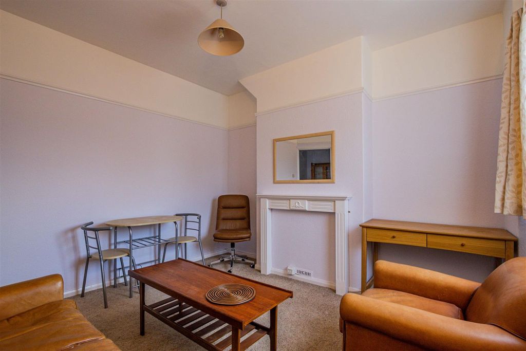 Property photo 3 of 10 Img-4.Jpg