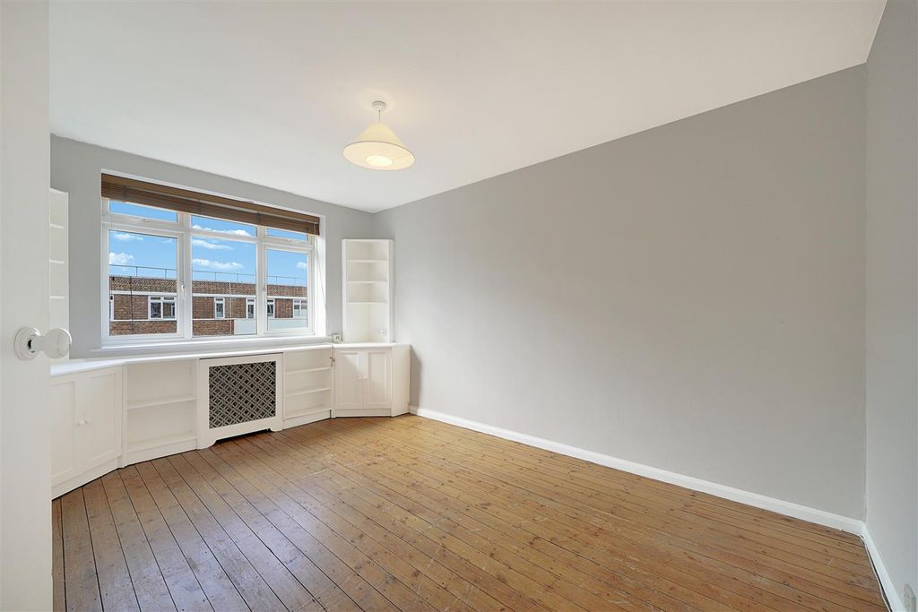 Property photo 2 of 14 Ormonde Court