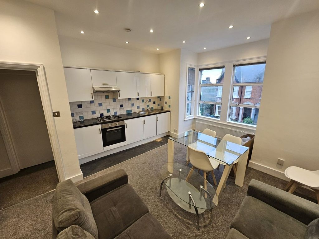 Property photo 2 of 21