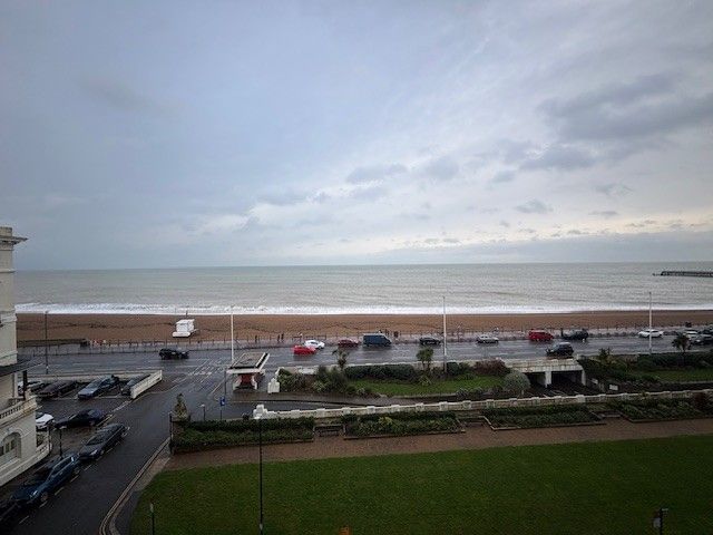 Property photo 2 of 11 Balcony