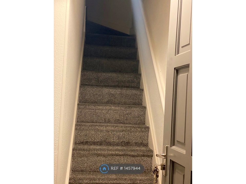 Property photo 2 of 10 Staircase Looking Up The Stairs