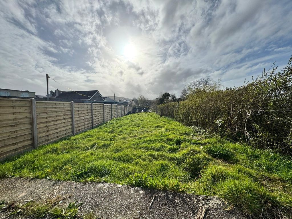 Property photo 3 of 16 Picture No. 20