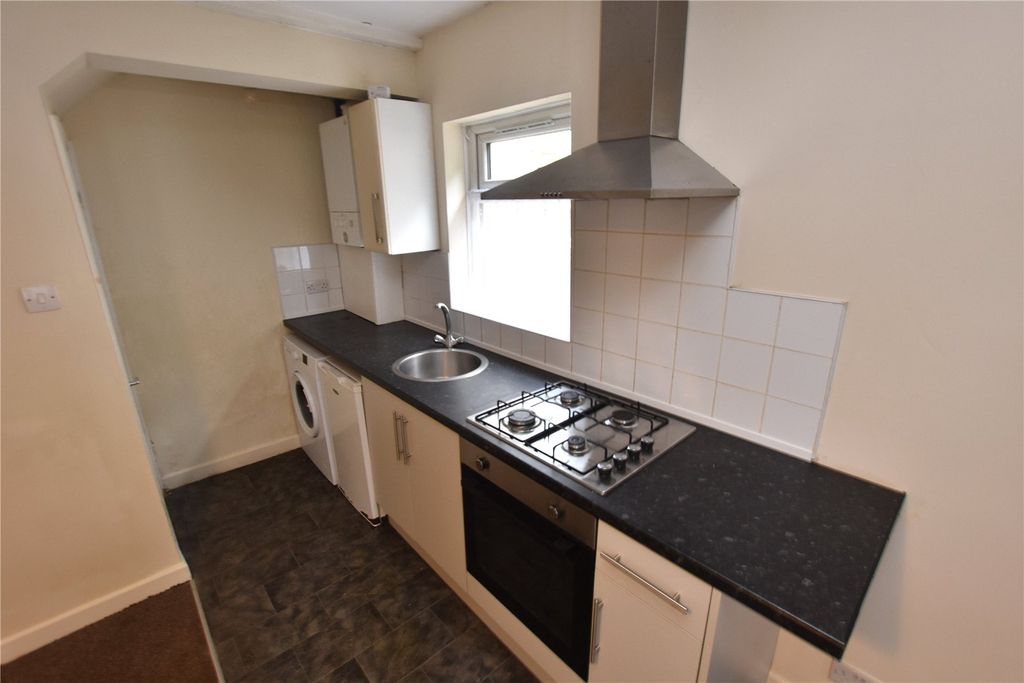 Property photo 3 of 6 Picture No. 08