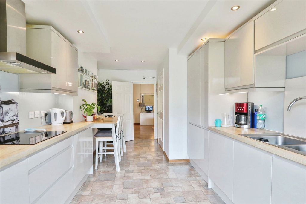 Property photo 3 of 17 Photography