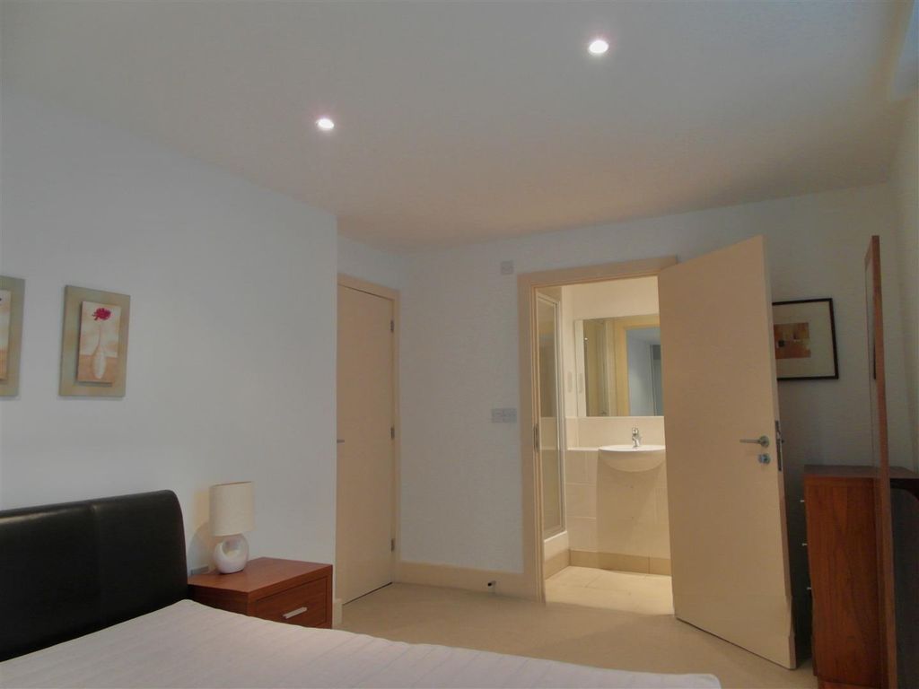 Property photo 1 of 9 Marketing - Bedroom 1 (2).Jpg
