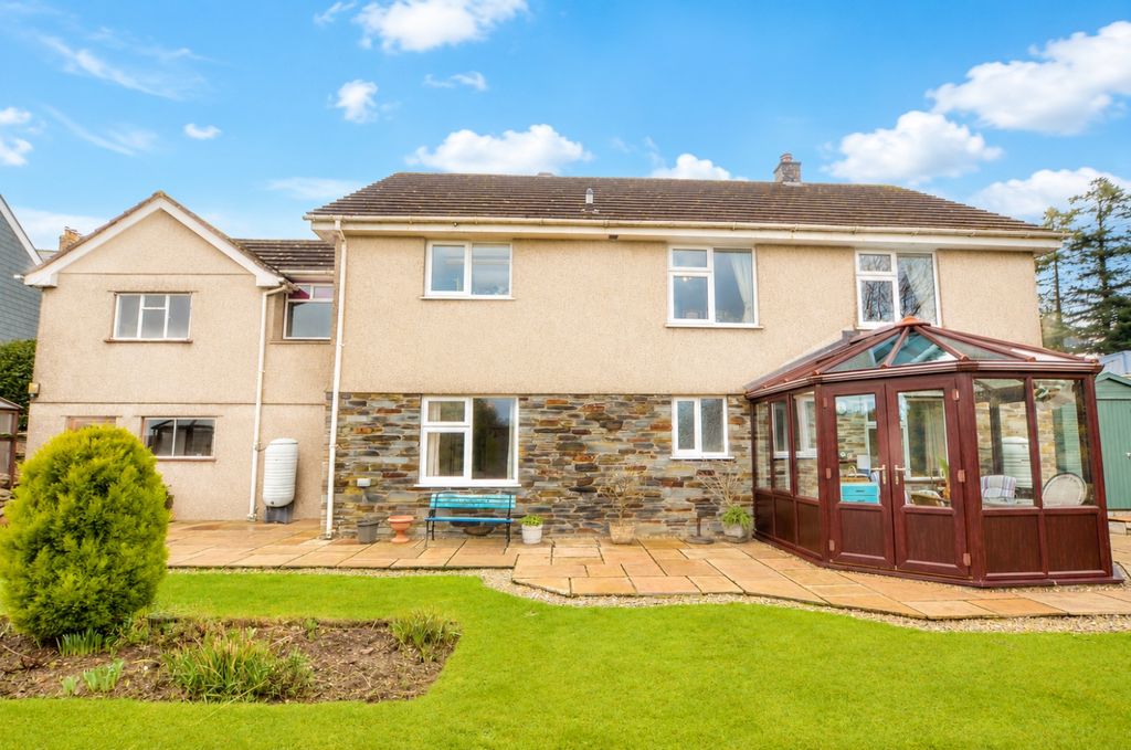 Property photo 1 of 18 Dbcb460E-B6B5-4022-88A5-17417927c6B7