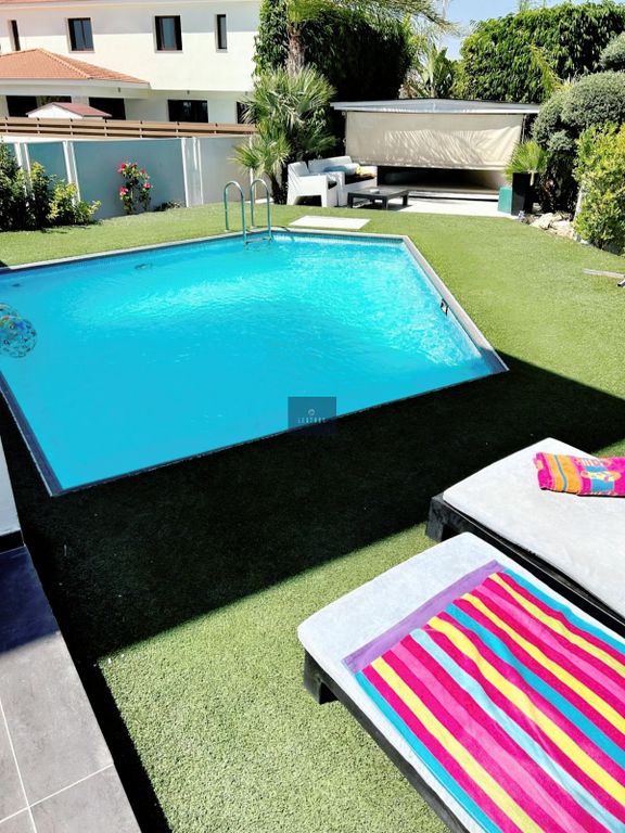 Property photo 3 of 22