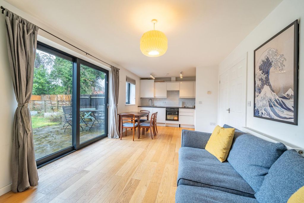 Property photo 3 of 16 Living Room