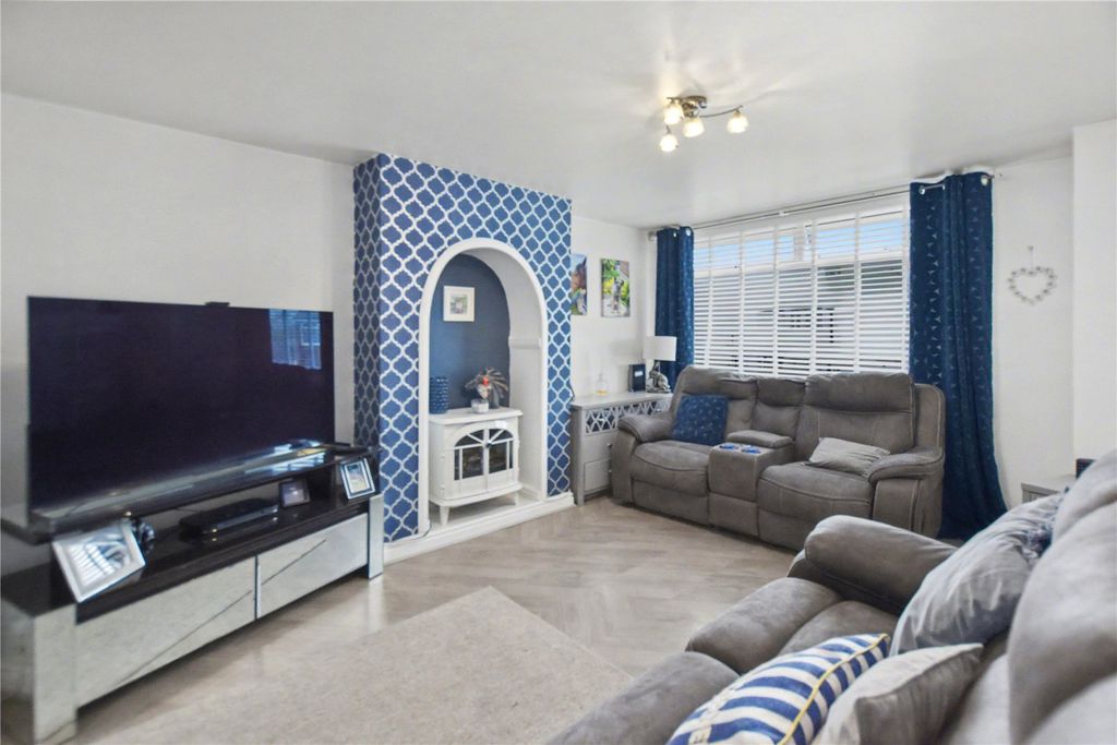 Property photo 2 of 24 Picture No. 30
