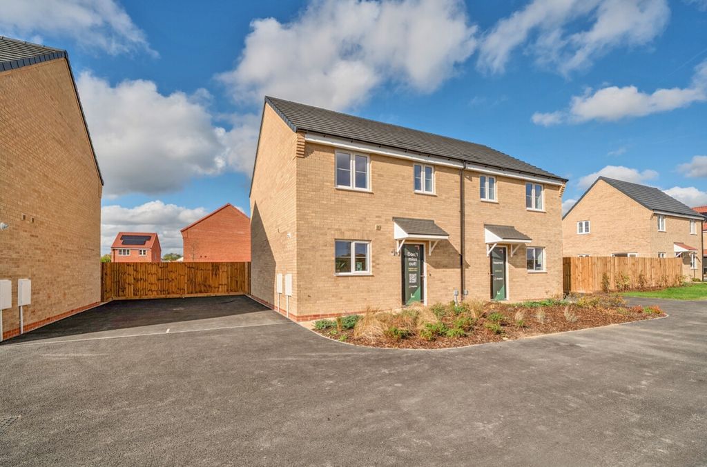 Property photo 1 of 15 1369797-3-68F0Fd5342799