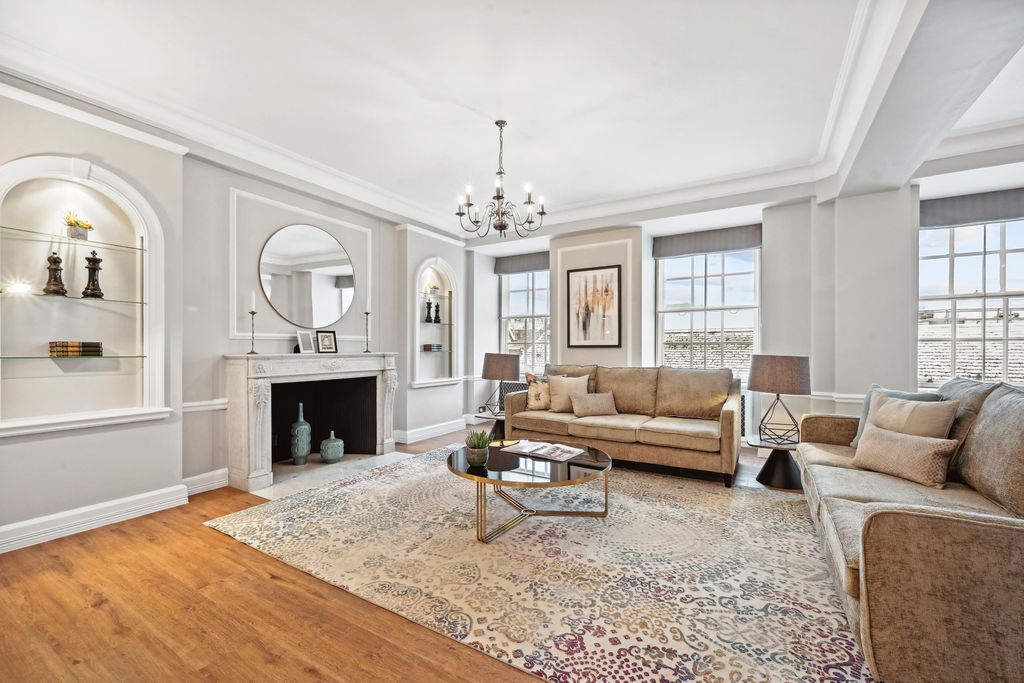 Property photo 2 of 17 Image