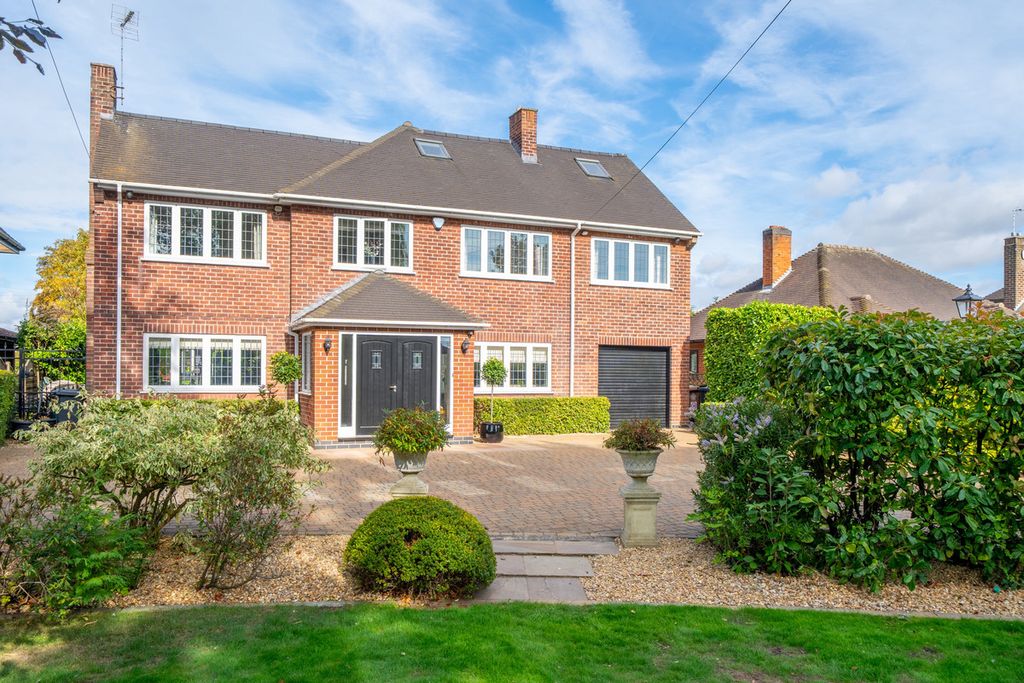 Property photo 2 of 42