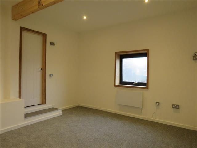 Property photo 3 of 6 Bedroom