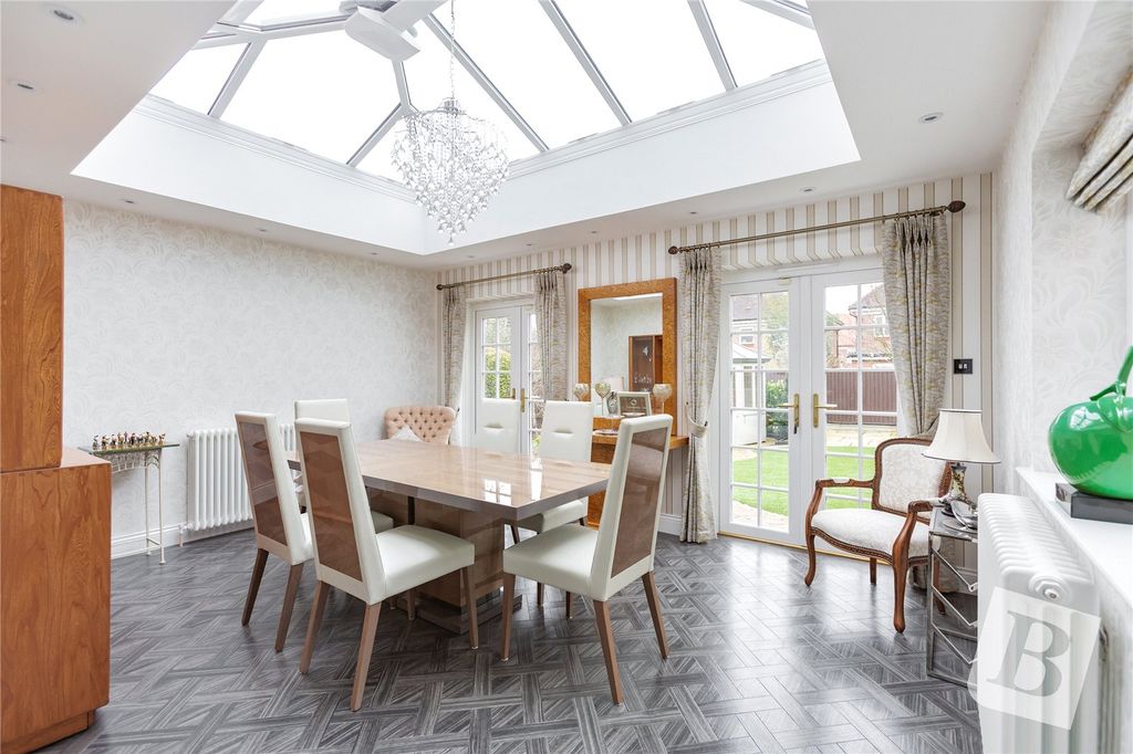 Property photo 2 of 19 Dining Area