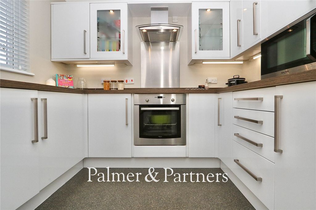 Property photo 3 of 19 Picture No. 04