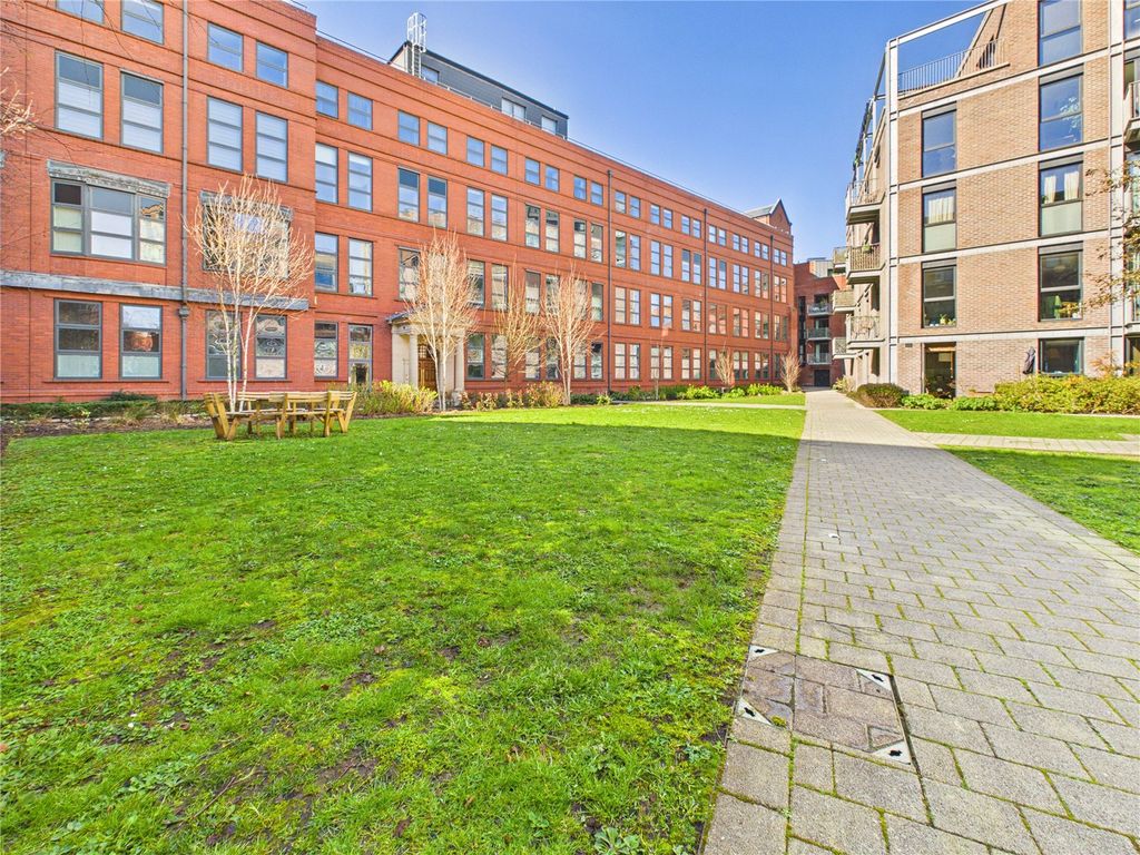 Property photo 2 of 16 Picture No. 08