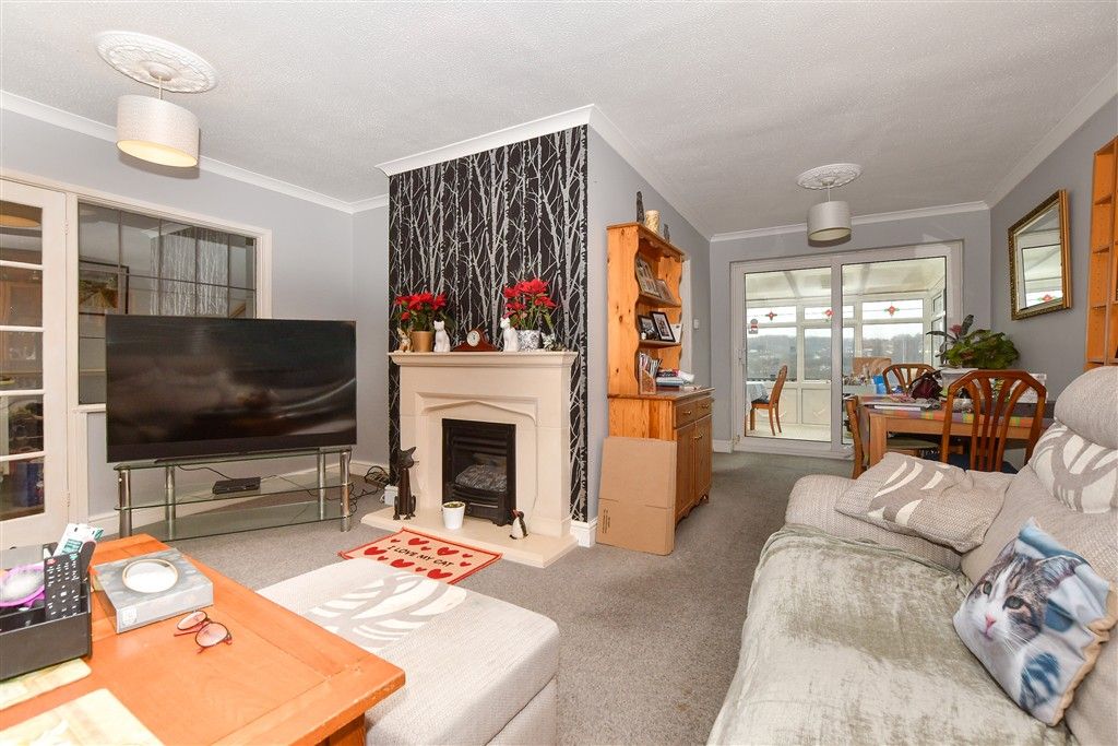 Property photo 2 of 12 Lounge/Diner