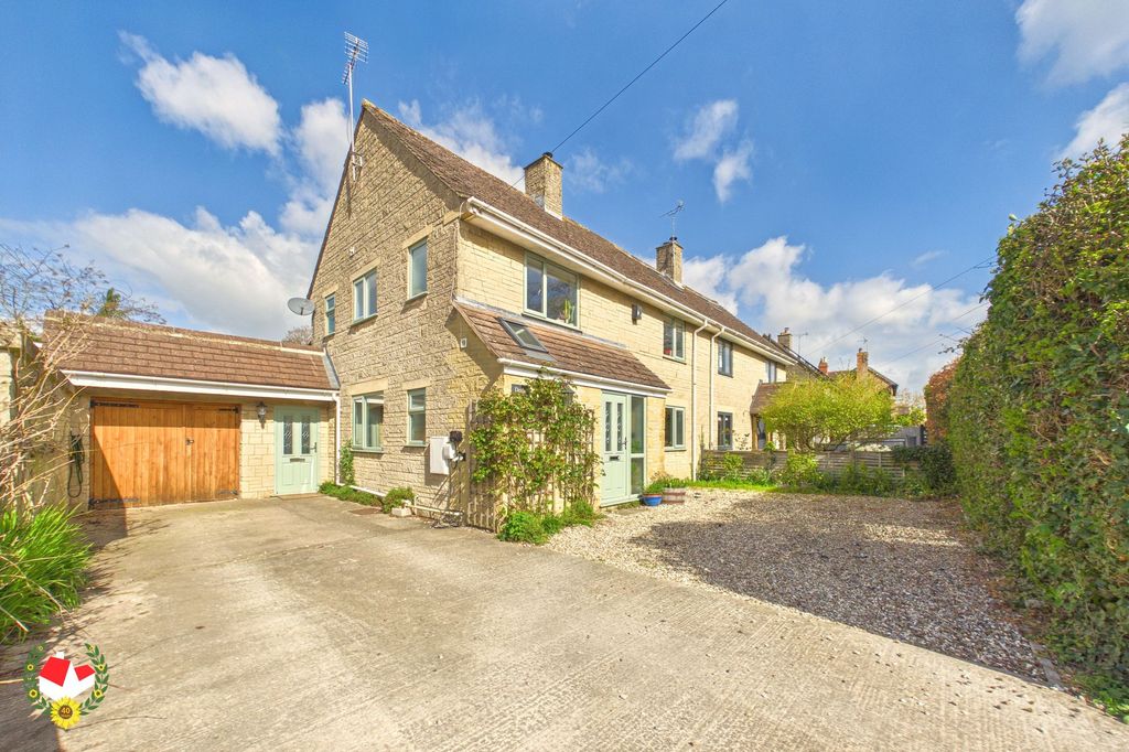 Property photo 1 of 26