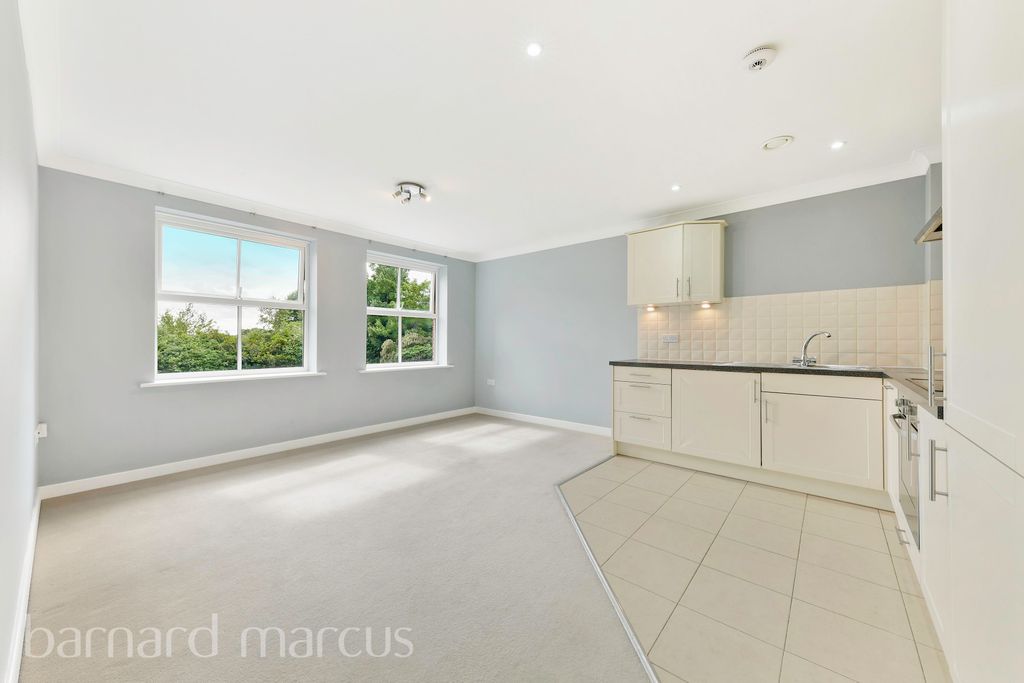 Property photo 1 of 11 Reception Room