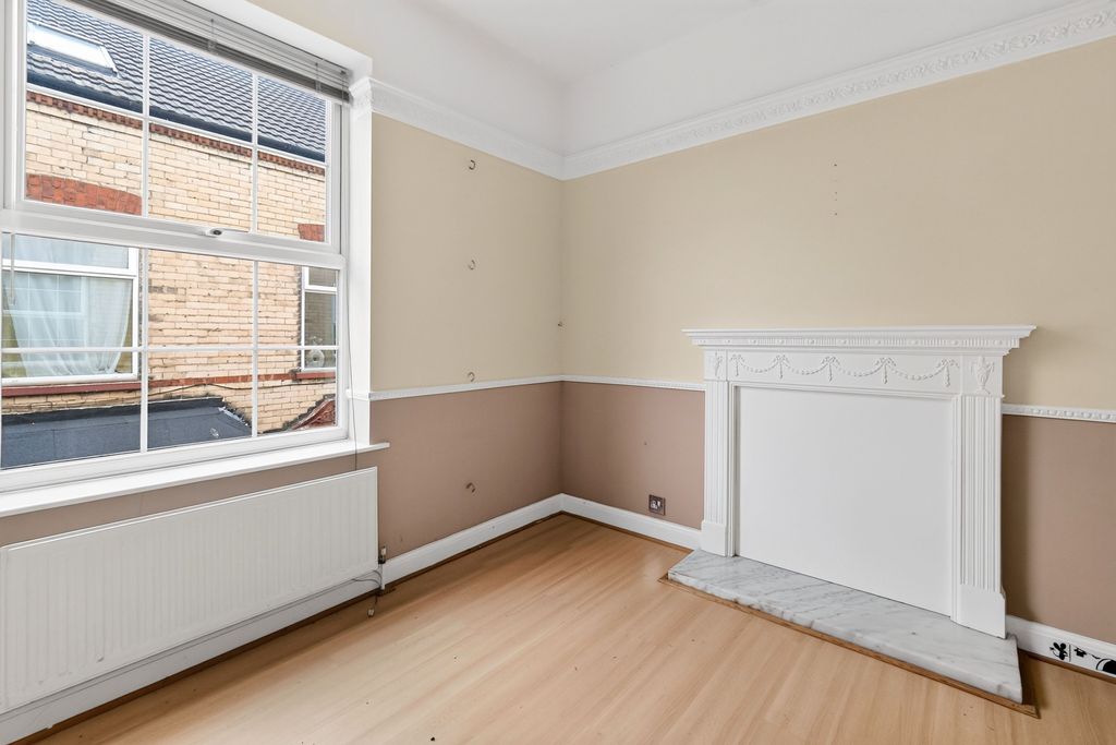 Property photo 3 of 14