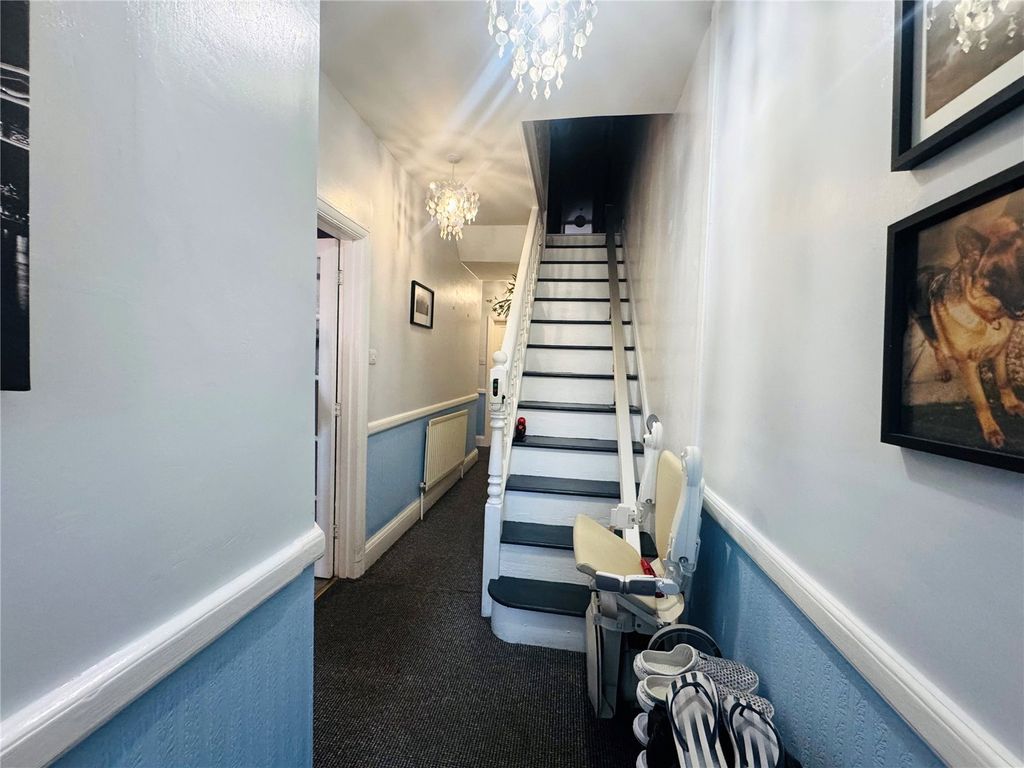 Property photo 2 of 22 Picture No. 08